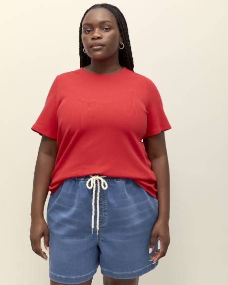 Curvy-Fit Rib Crewneck Tee - PENN. Essentials