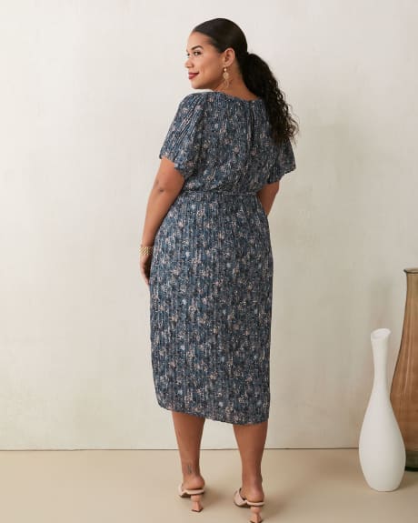 Flutter Sleeve Pleat and Release Midi Dress - In Every Story
