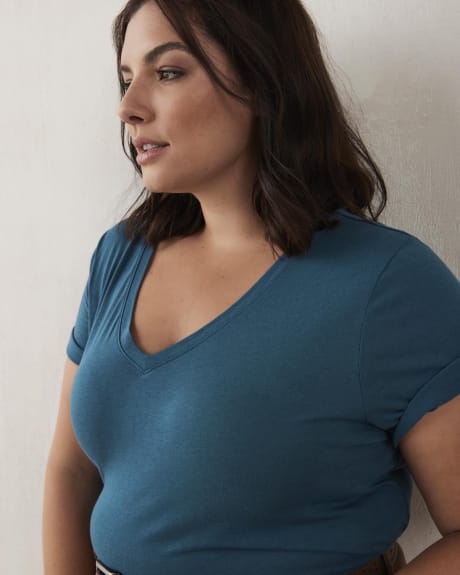 Boyfriend Fit Short Sleeve V-Neck Tee - In Every Story