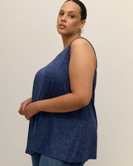 Long Sleeveless Swing Top