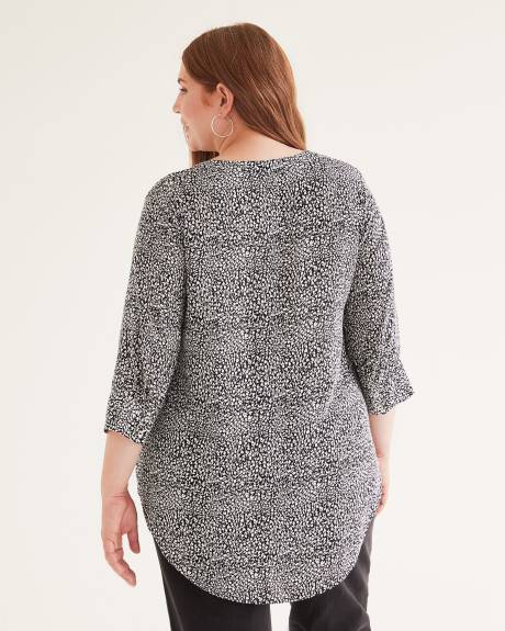 Buttoned Split Neck Woven Tunic