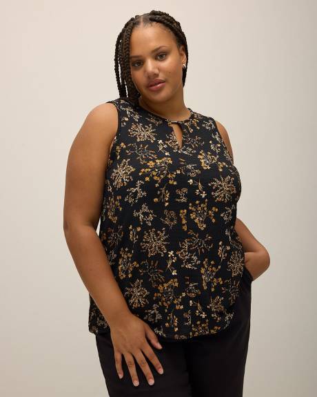 Sleeveless A-Line Knit Top with V-Opening