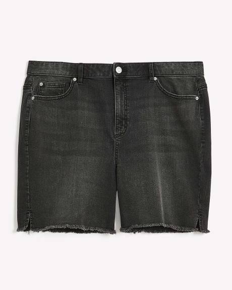 Short en denim à bords effilochés, coupe galbée, délavé noir, tissu responsable - d/C JEANS