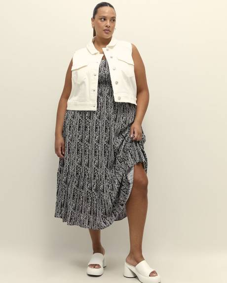 Responsible, White Buttoned-Down Cropped Denim Vest - d/C JEANS
