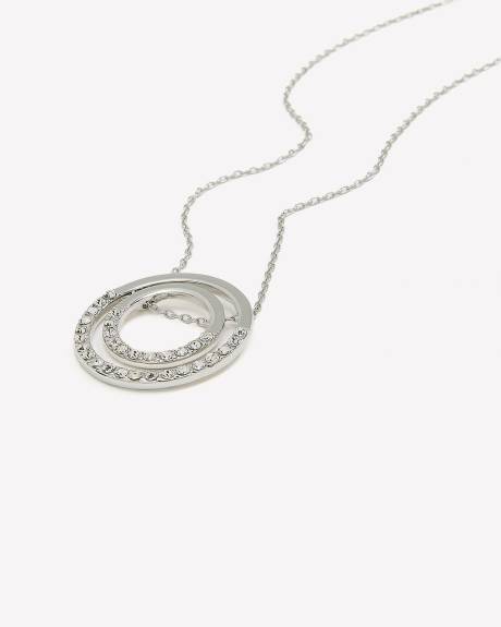 Long collier avec pendentif anneau double
