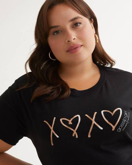Short-Sleeve Tee with Gossip Girl Print - PENN. Essentials