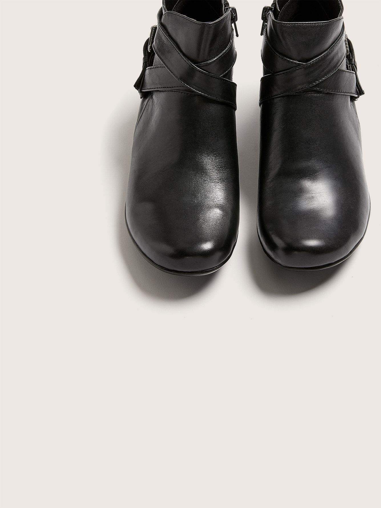 naturalizer winter boots wide width