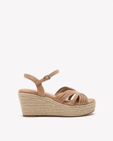 Sandale compensée en faux suède beige avec brides, pied très large