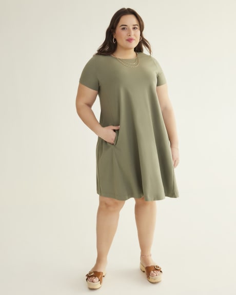 Short-Sleeve Swing Knit Dress