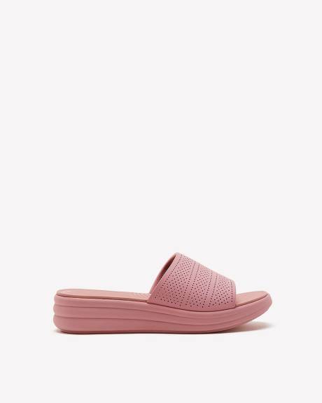 Wide Width, Drift Twist Textured Slip-On Sandal - Clarks