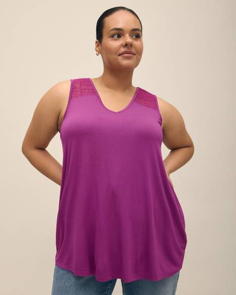 Haut sans manches avec encolure en V et détail crocheté, tissu responsable