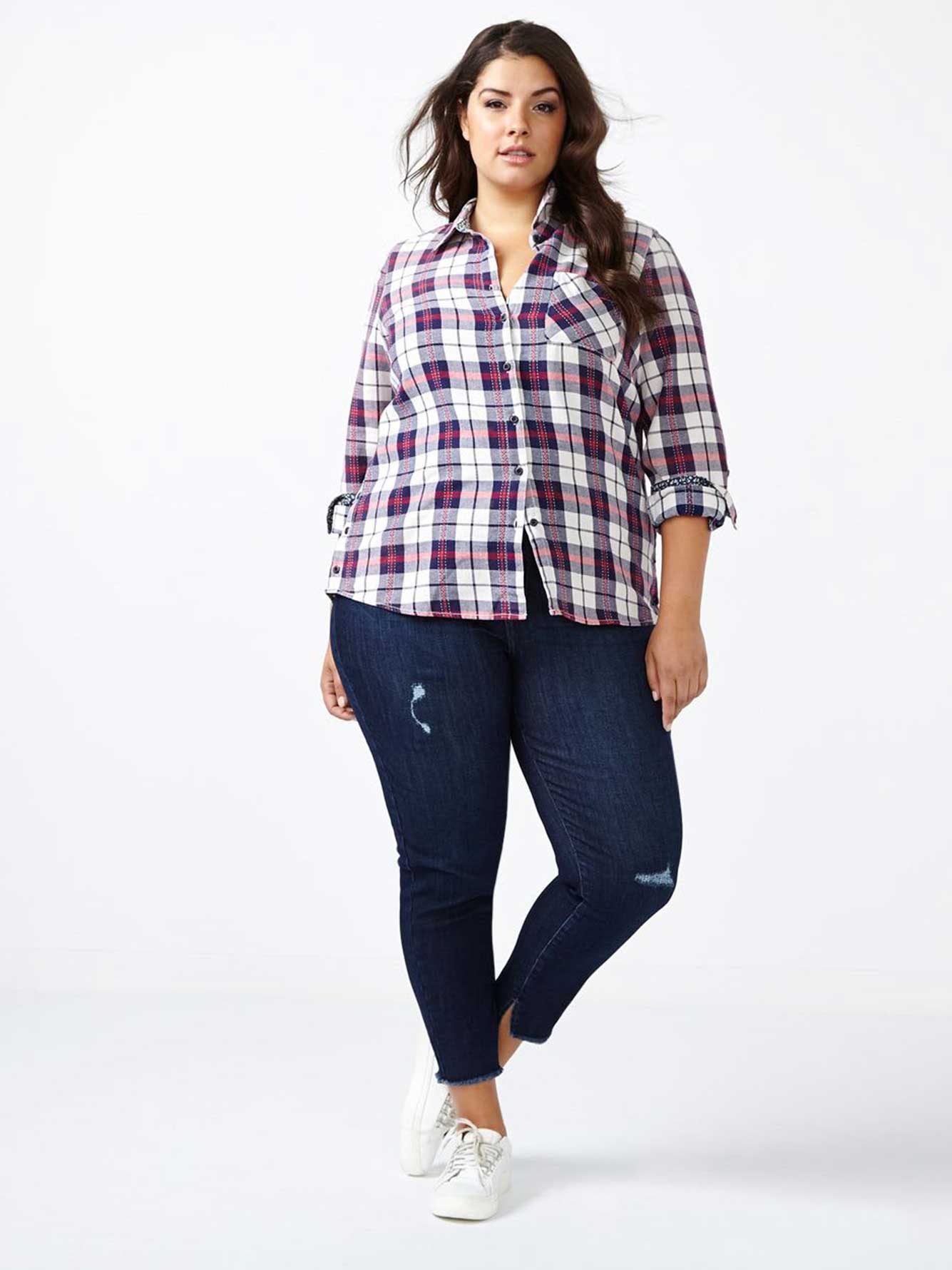 What to wear with plaid shirt and jeans — photo 1