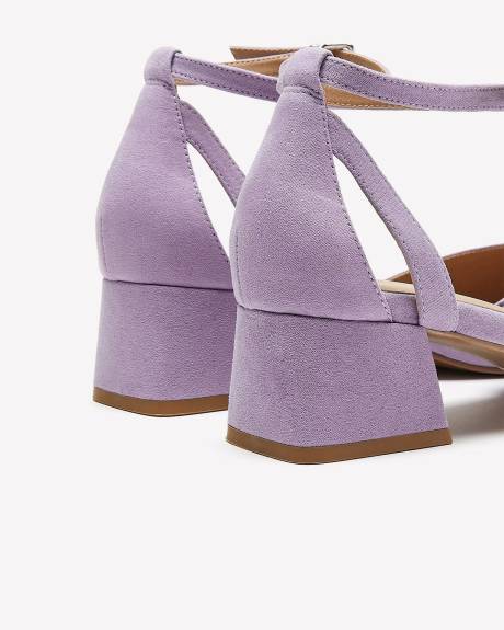 Extra Wide Width, Low Block Heel Shoe