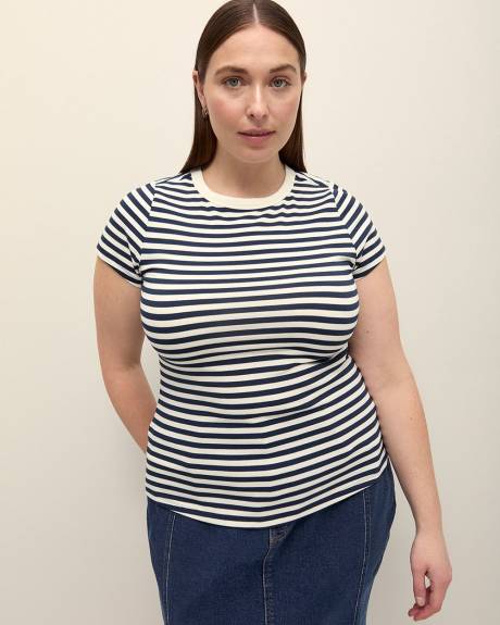 Short-Sleeve Bodycon T-Shirt - Addition Elle - PENN. Essentials