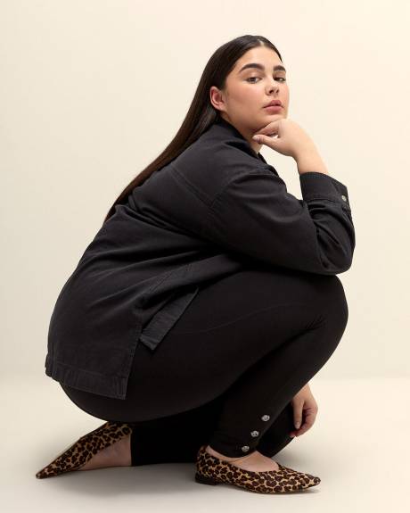 Responsible, Black Legging Buttoned Hem - PENN. Essentials