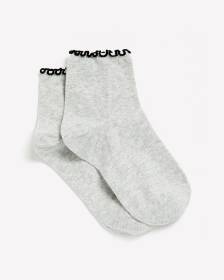Lettuce-Edge Ankle Socks with Contrast Stitch