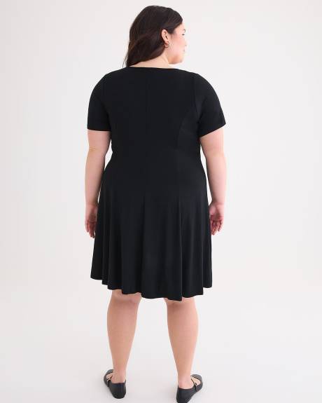 Responsible, V-Neck Knit Dress