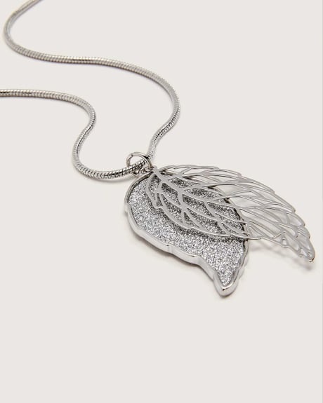 Long Necklace With Filigree Leaf Pendants - In Every Story