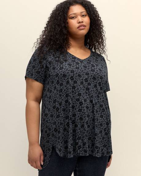 Modern-Fit Short-Sleeve Tunic - PENN. Essentials