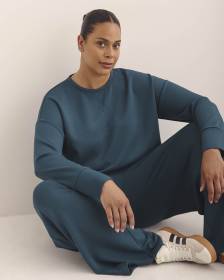 Light Knit Crewneck Sweatshirt - Active Zone