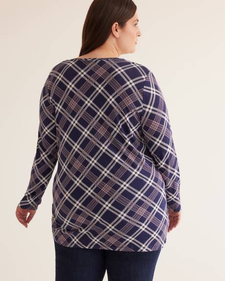 Girlfriend-Fit Long-Sleeve T-Shirt - PENN. Essentials