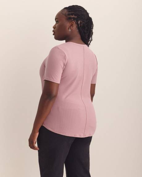 T-shirt côtelé à col rond, coupe moderne -
