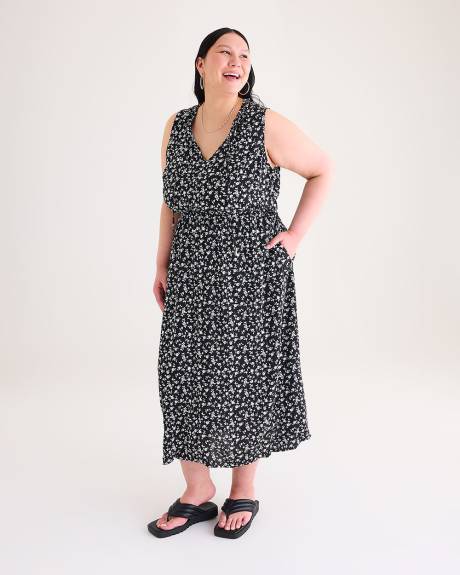 Robe longue sans manches avec encolure fendue à volants, tissu responsable