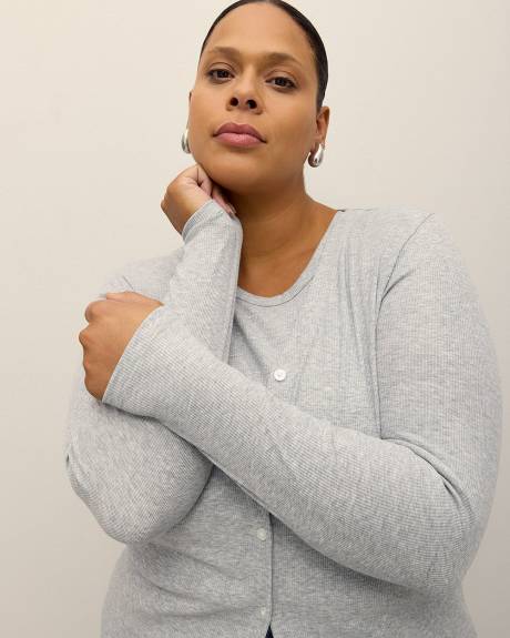 Ribbed Knit V-Neck Cardigan