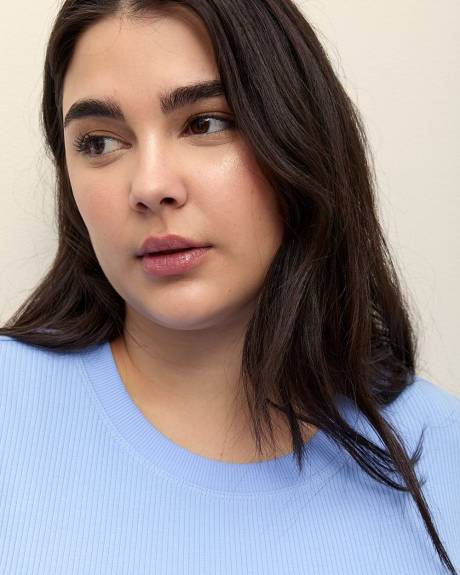 Curvy-Fit Rib Crewneck Tee - PENN. Essentials