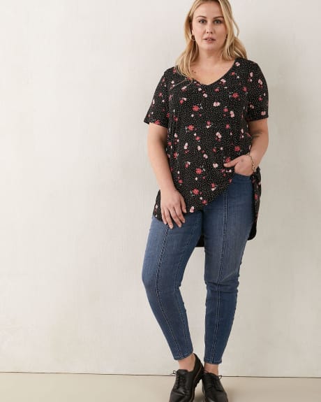 Modern Fit V-Neck Tunic - In Every Story