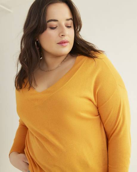 Linen Blend V-Neck Sweater