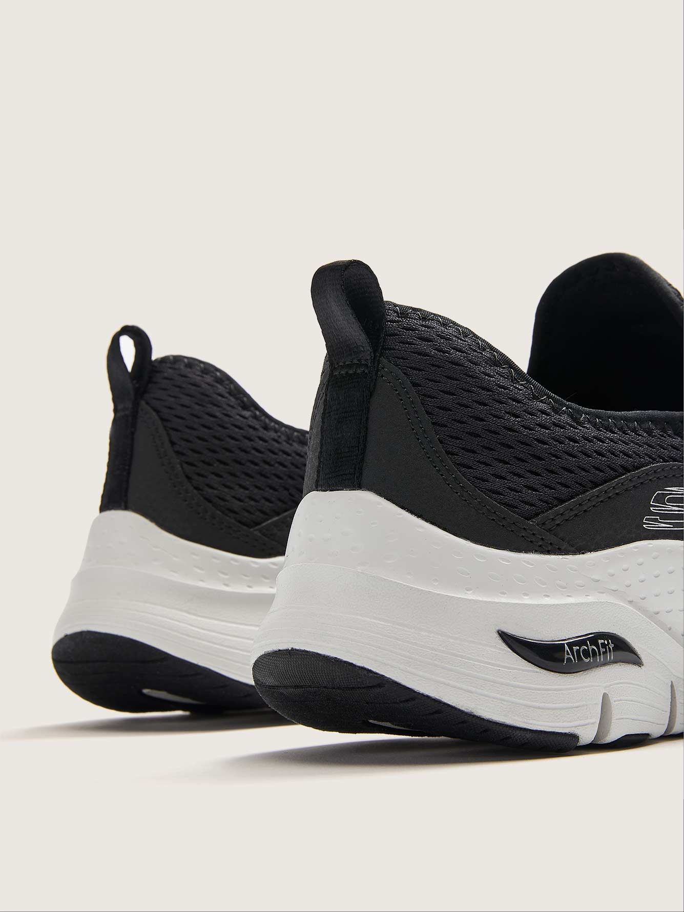 skechers slip on bungee sneakers