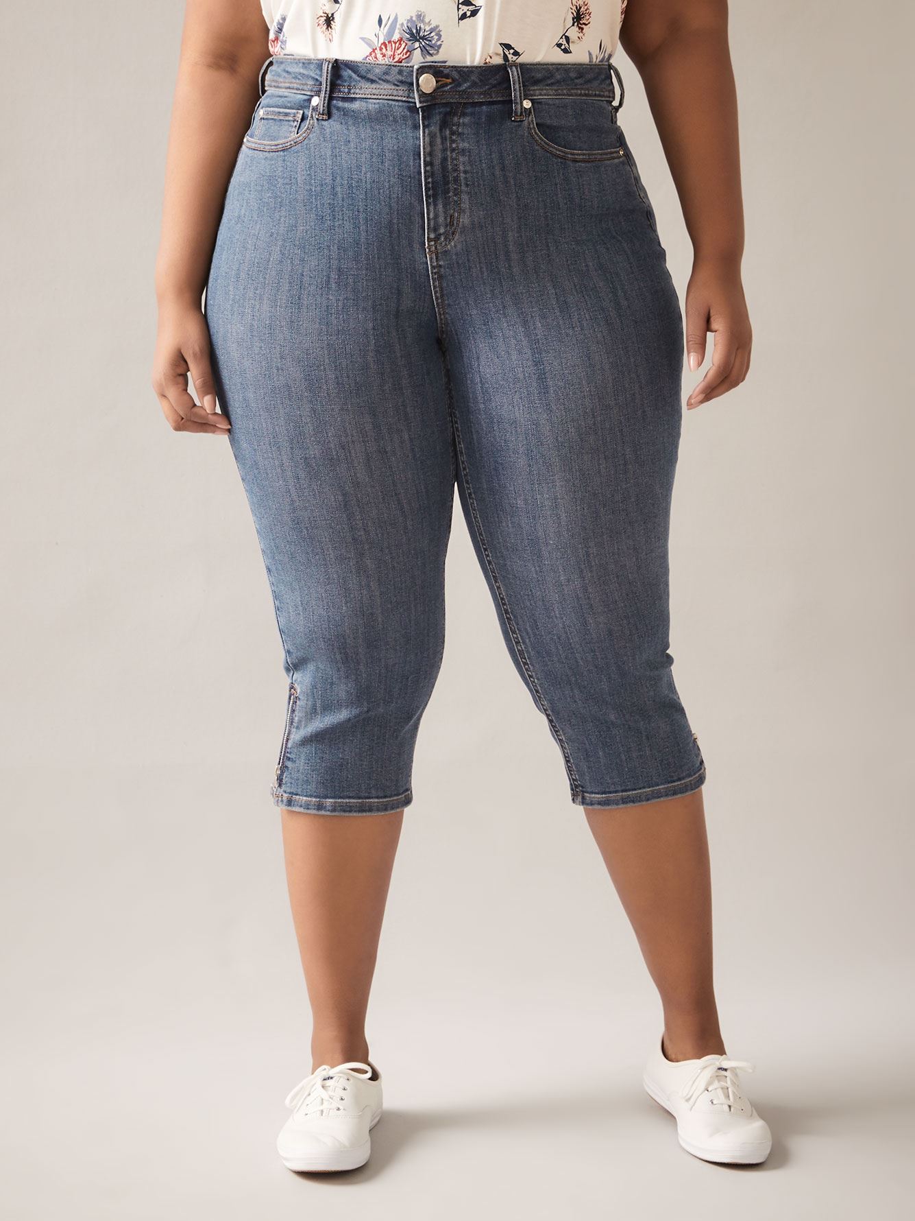 Curvy Fit, Straight-Leg Blue Denim Capri - In Every Story | Penningtons