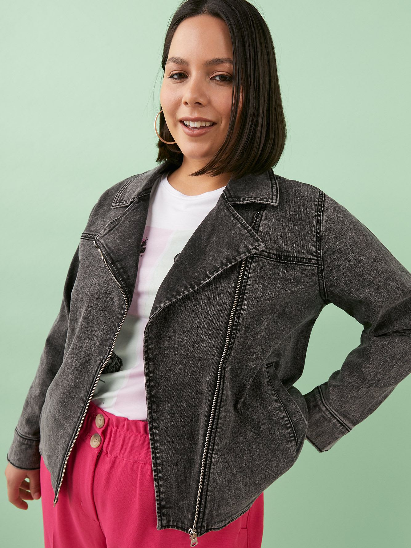 Veste tendance en denim noir délavé, tissu responsable - Addition Elle