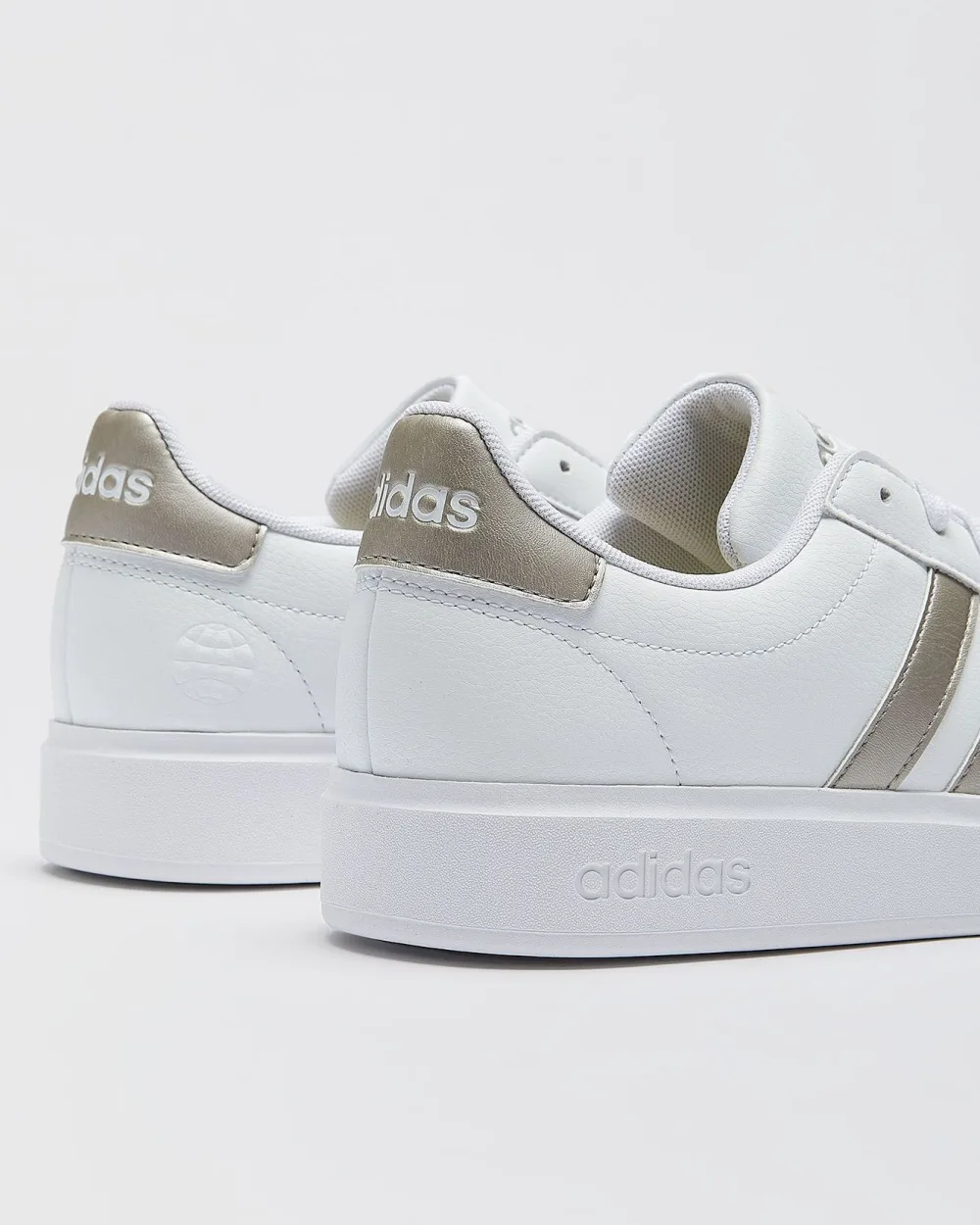 Adidas on court clearance