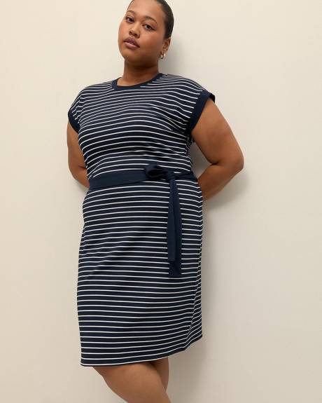 Robe droite marine avec ceinture détachable