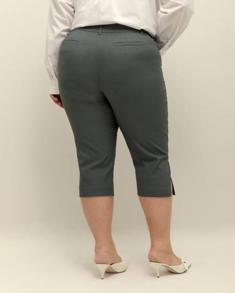 Pantalon capri avec poches, coupe ingénieuse