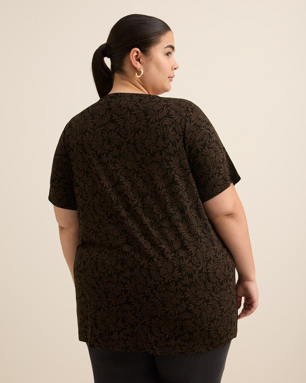 Modern-Fit Short-Sleeve V-Neck Tee Modern-Fit Short-Sleeve V-Neck Tee