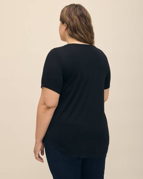 T-shirt à col dégagé, coupe moderne - Essentiels PENN.