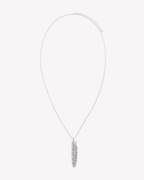 Long Chain Necklace with Leaf Pendant