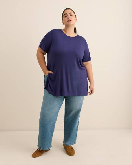 Modern-Fit Tunic with Slits - PENN. Essentials