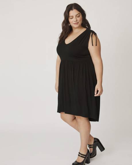 Responsible, Sleeveless Knit Black Dress