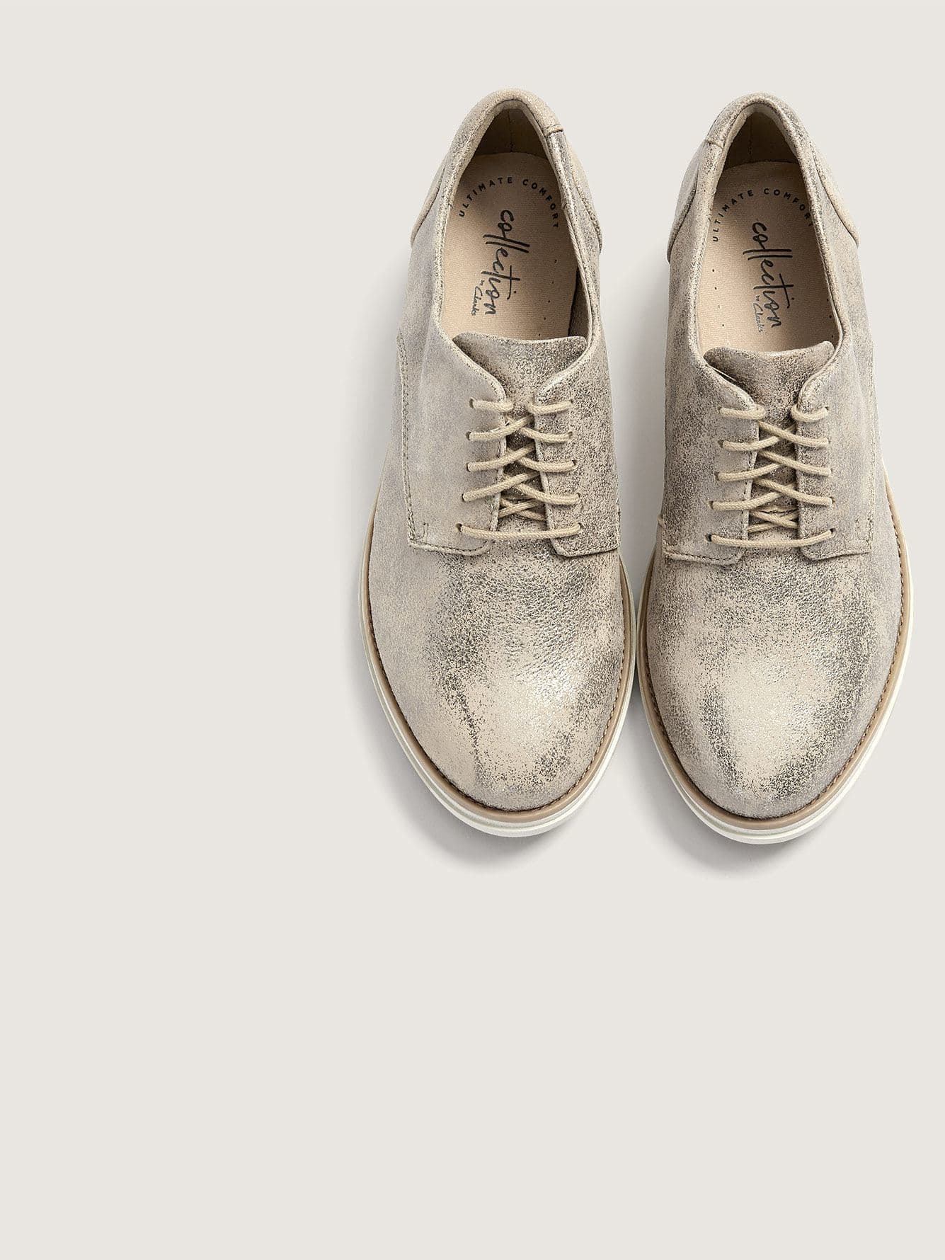 clarks pieds larges