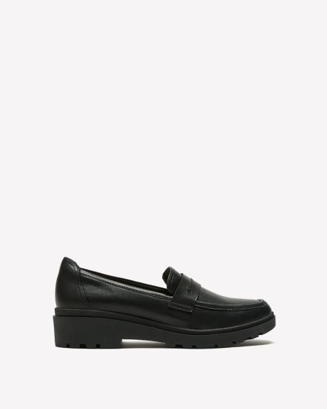 Wide Width Calla Ease Leather Loafer Slip-On - Clarks