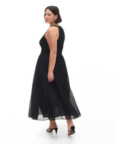 Black Textured Halter Maxi Dress - Addition Elle