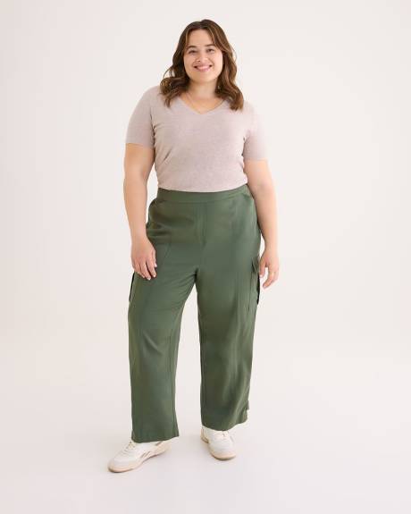 Pantalon cargo écourté à jambe droite avec ourlet réglable