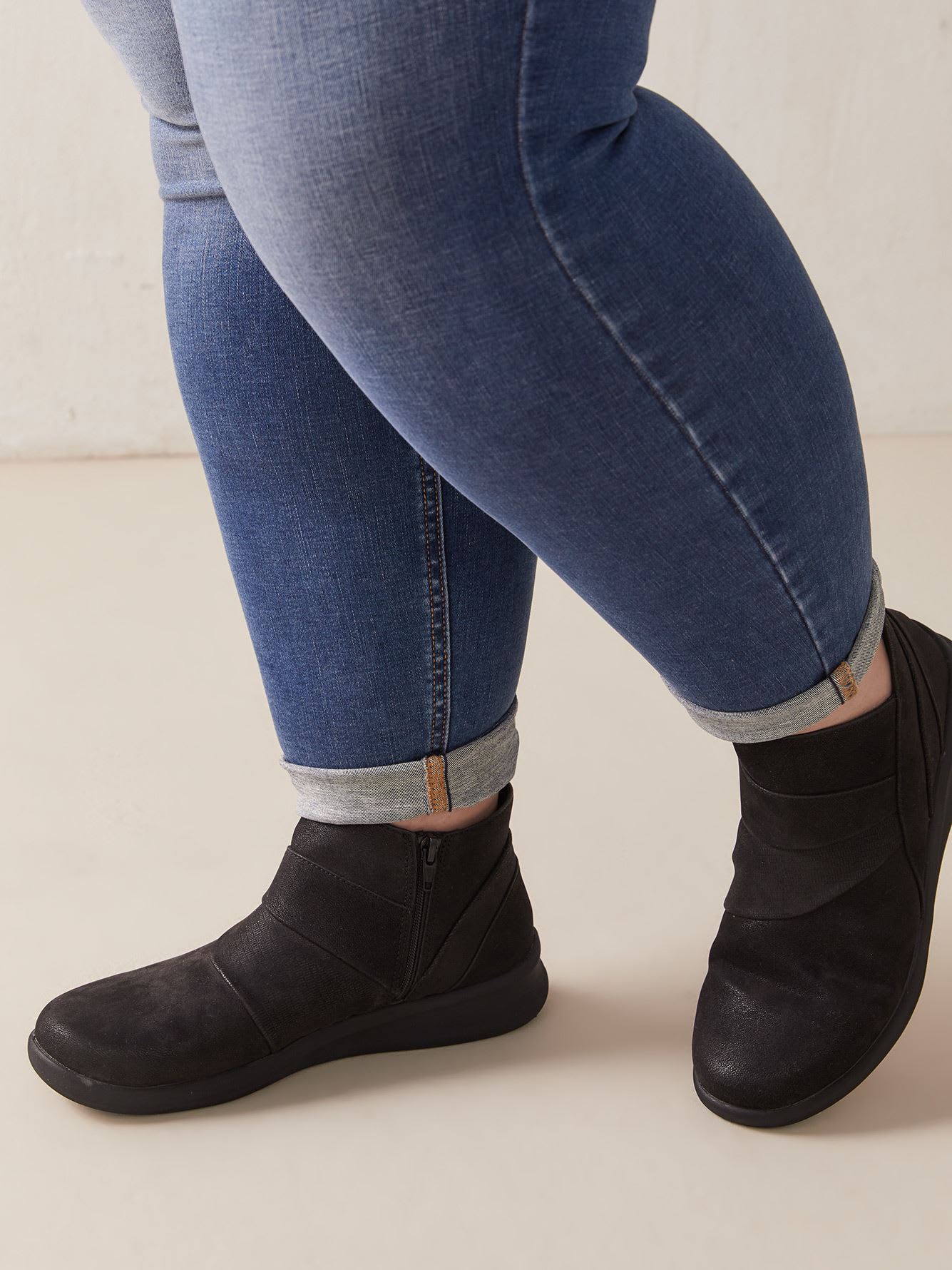 clarks sillian booties