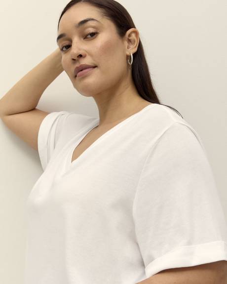 T-shirt col en V, coupe boyfriend, tissu responsable - Essentiels PENN.