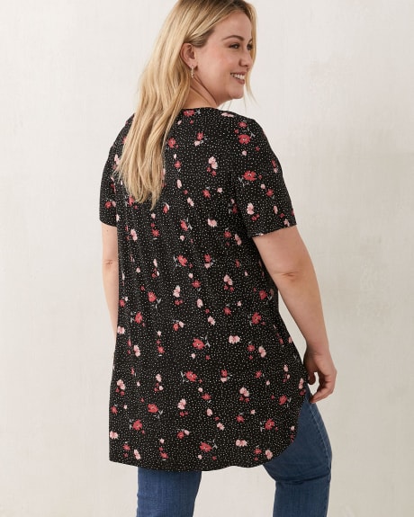 Modern Fit V-Neck Tunic - In Every Story