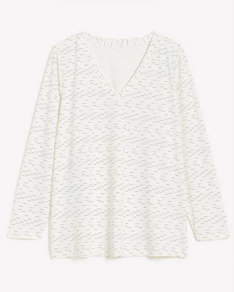 Textured V-Neck Long-Sleeve Tee - Active Zone